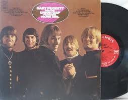 Gary Puckett and the Union Gap - Featuring Young Girl
